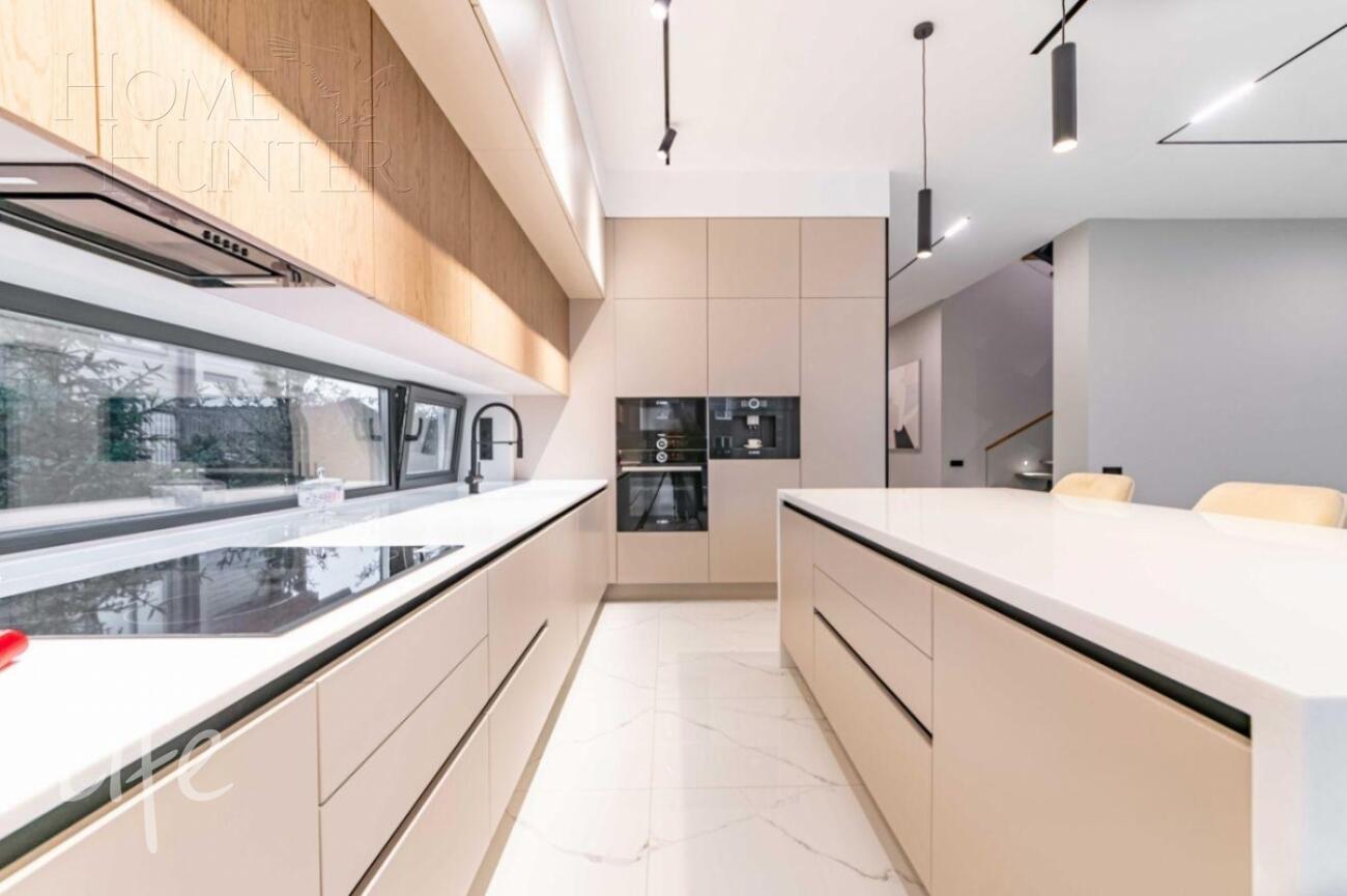 2-этажный коттедж 302 м² с отделкой