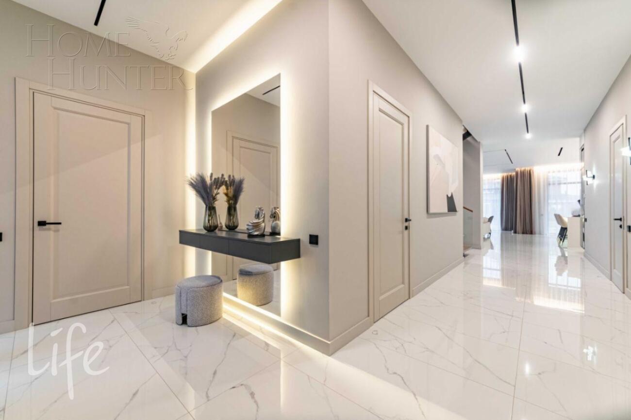 2-этажный коттедж 302 м² с отделкой