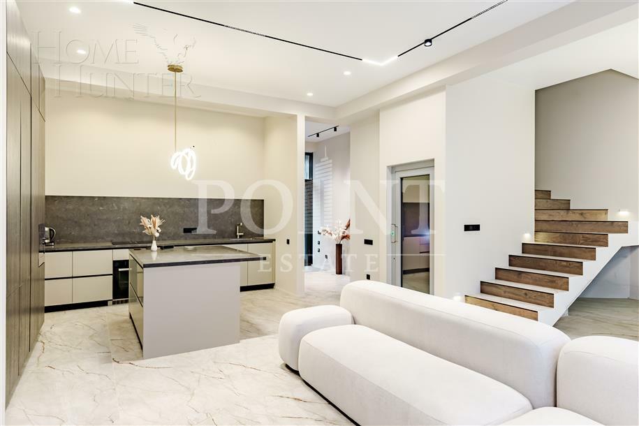 2-этажный таунхаус 250 м² с отделкой
