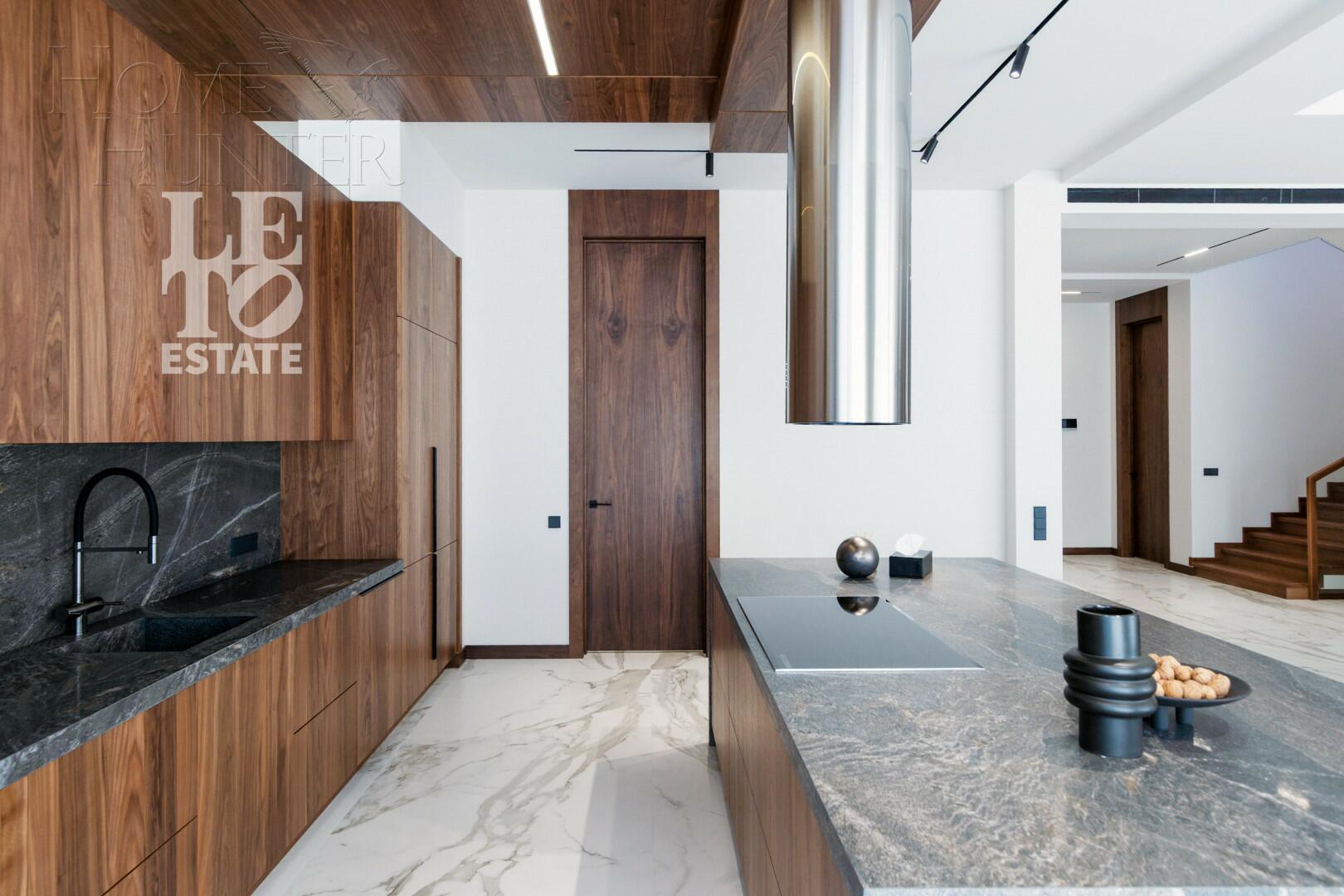 2-этажный коттедж 523 м² с отделкой