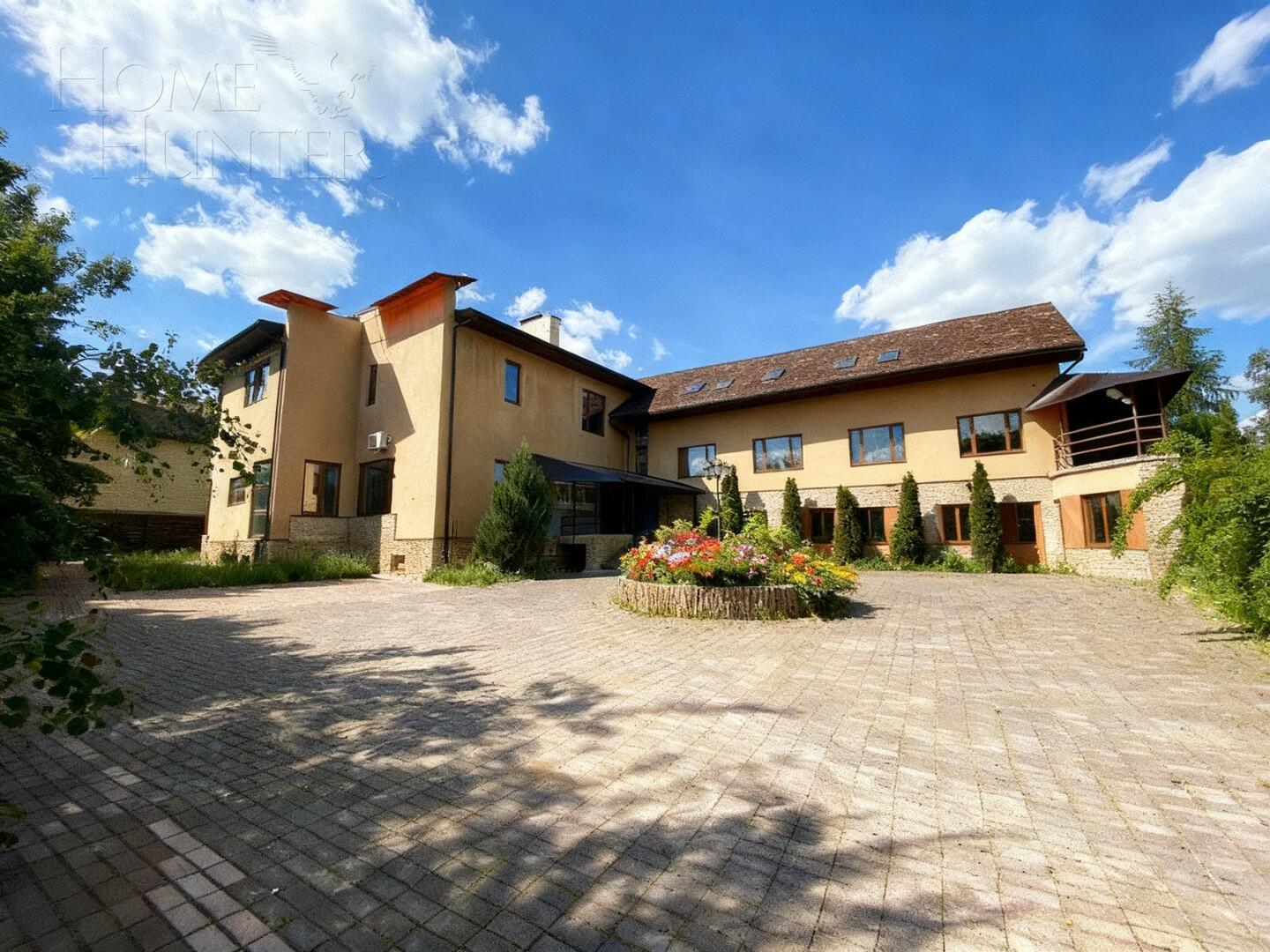 2-этажный коттедж 758 м² с отделкой