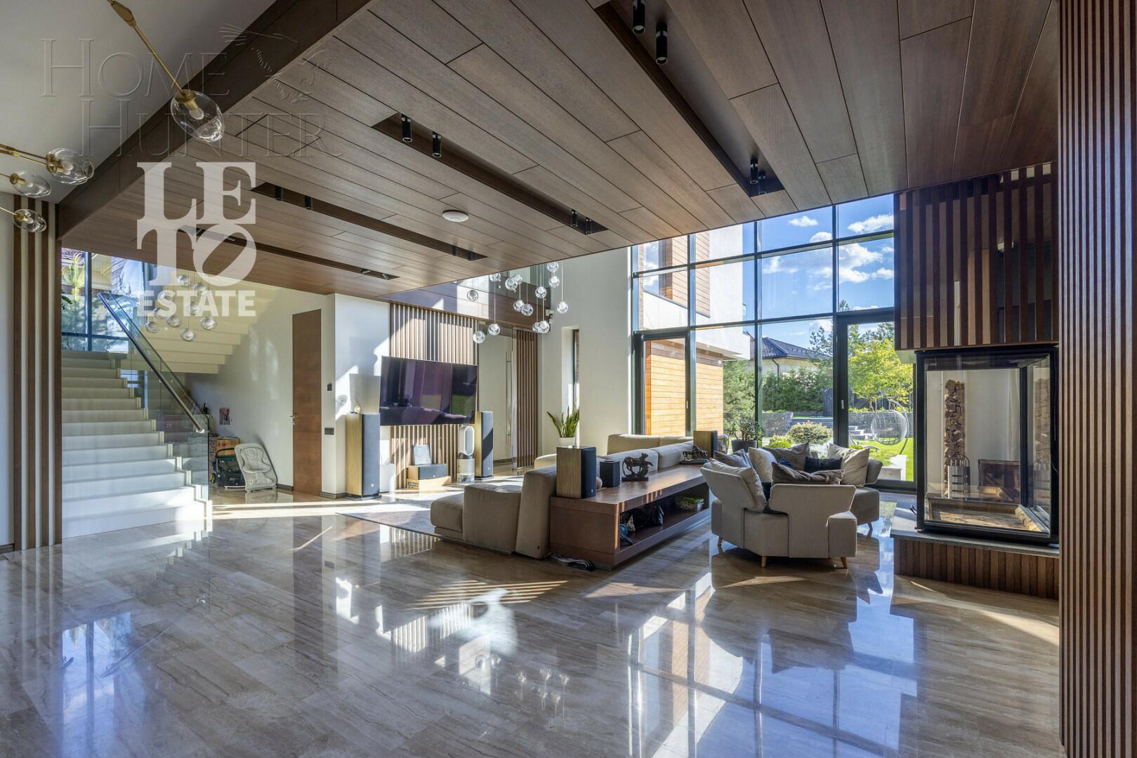 3-этажный коттедж 550 м² с отделкой