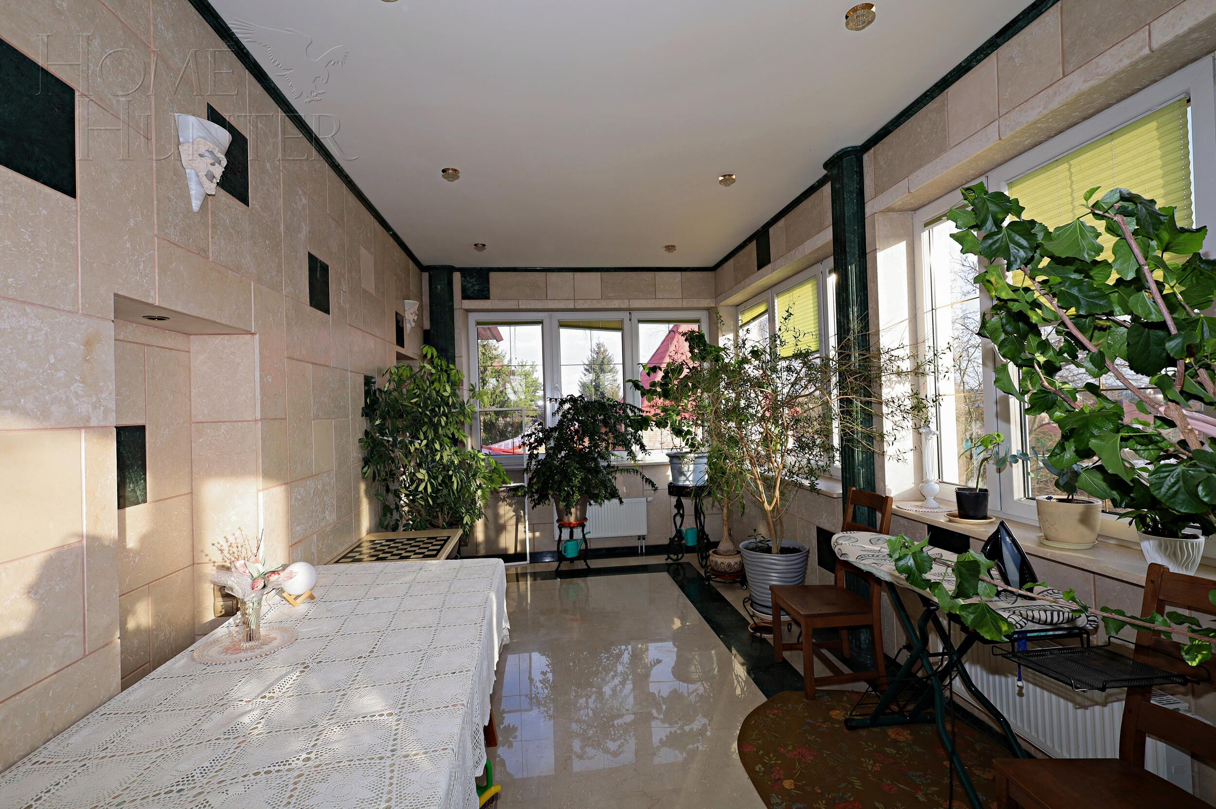 3-этажный коттедж 700 м² с отделкой