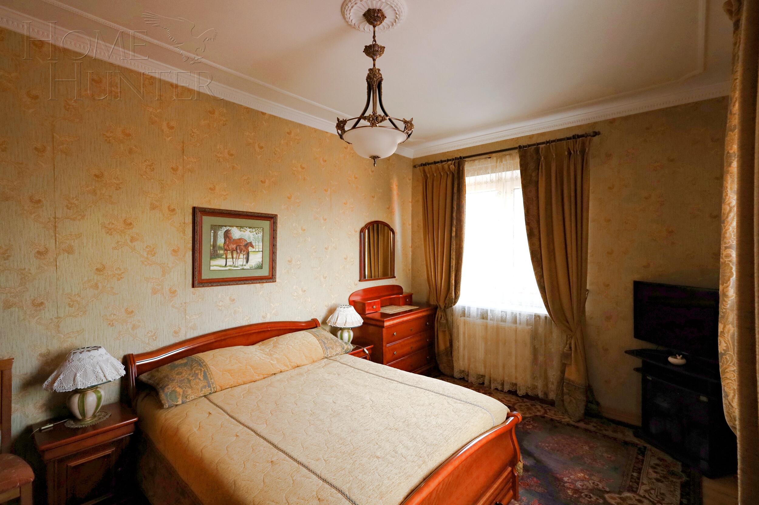 3-этажный коттедж 700 м² с отделкой