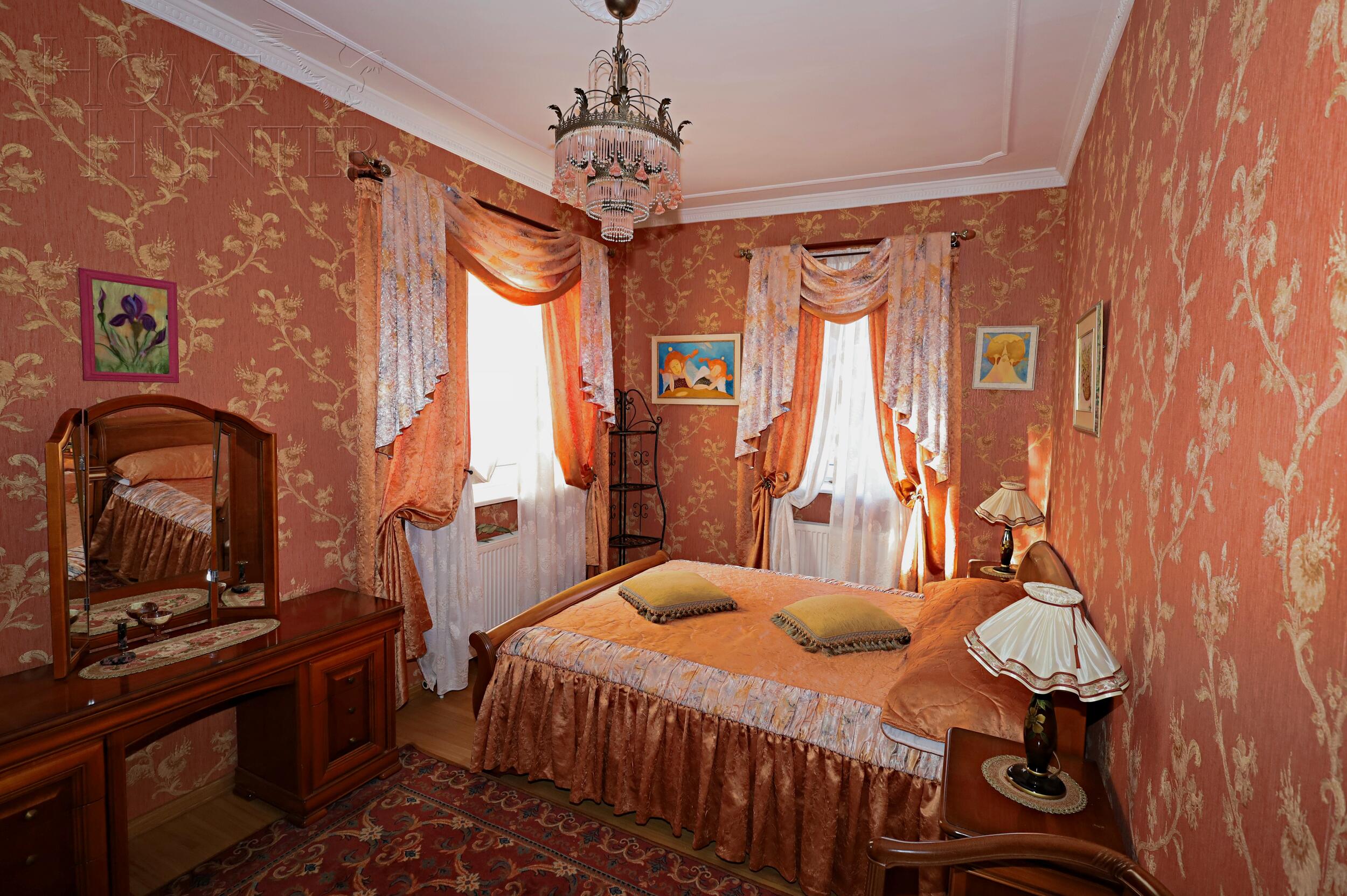 3-этажный коттедж 700 м² с отделкой