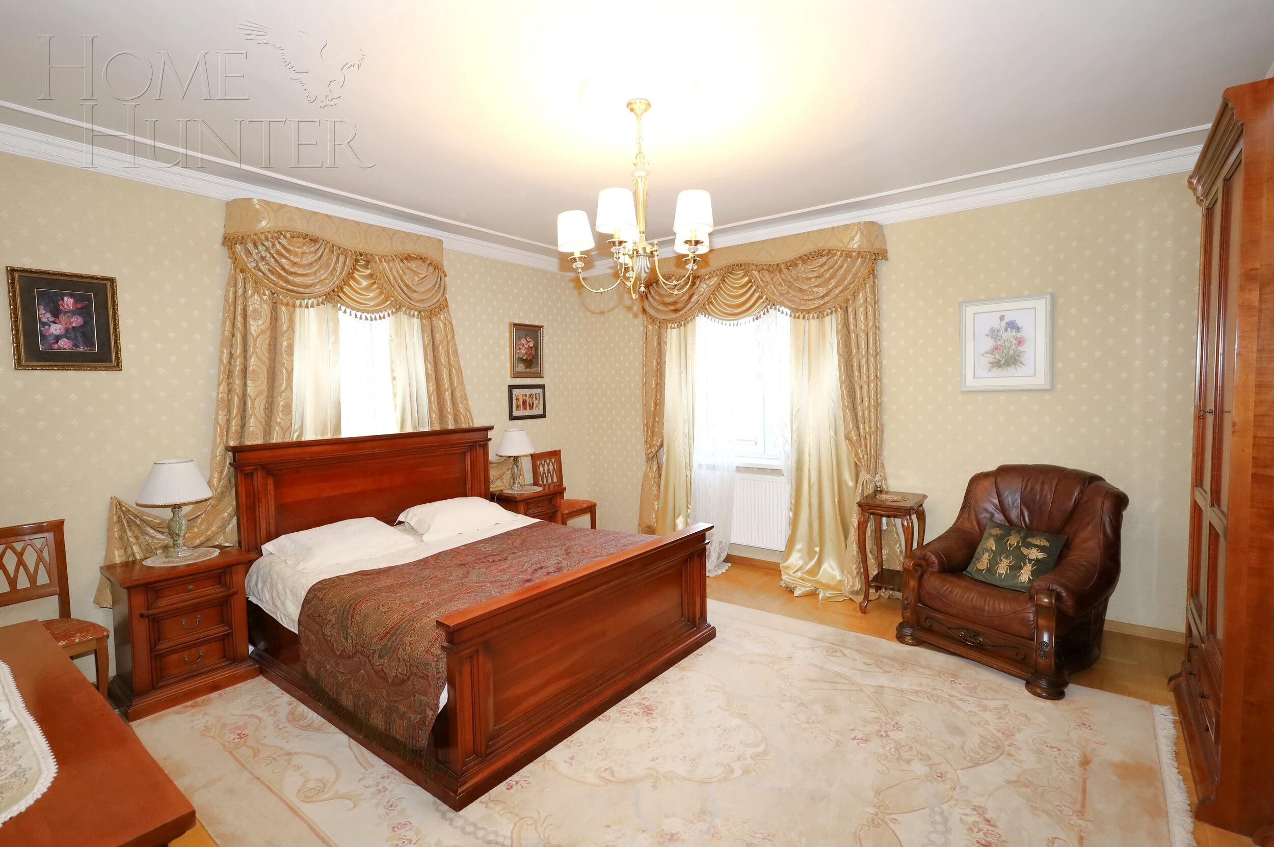 3-этажный коттедж 700 м² с отделкой