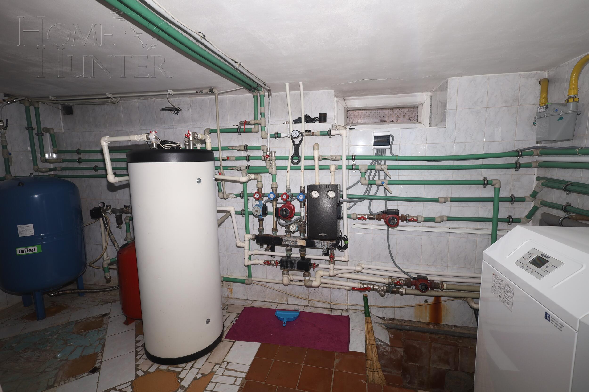 3-этажный коттедж 700 м² с отделкой