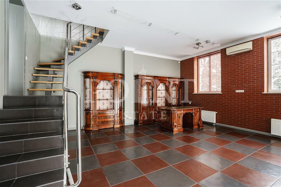 2-этажный коттедж 500 м² с отделкой