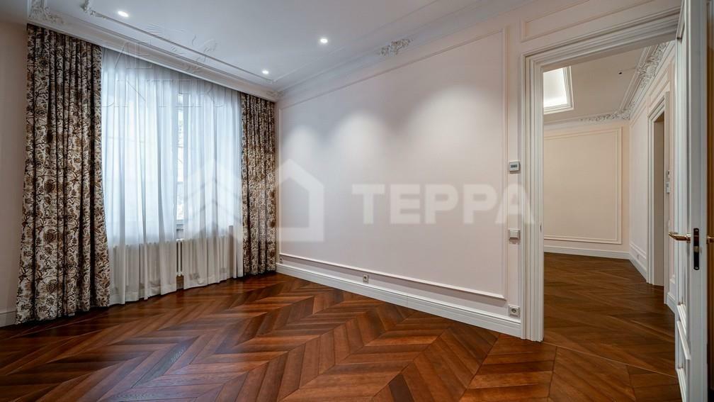 2-этажный коттедж 553.1 м² с отделкой