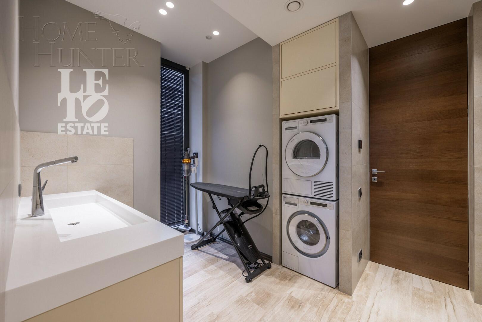 3-этажный коттедж 550 м² с отделкой