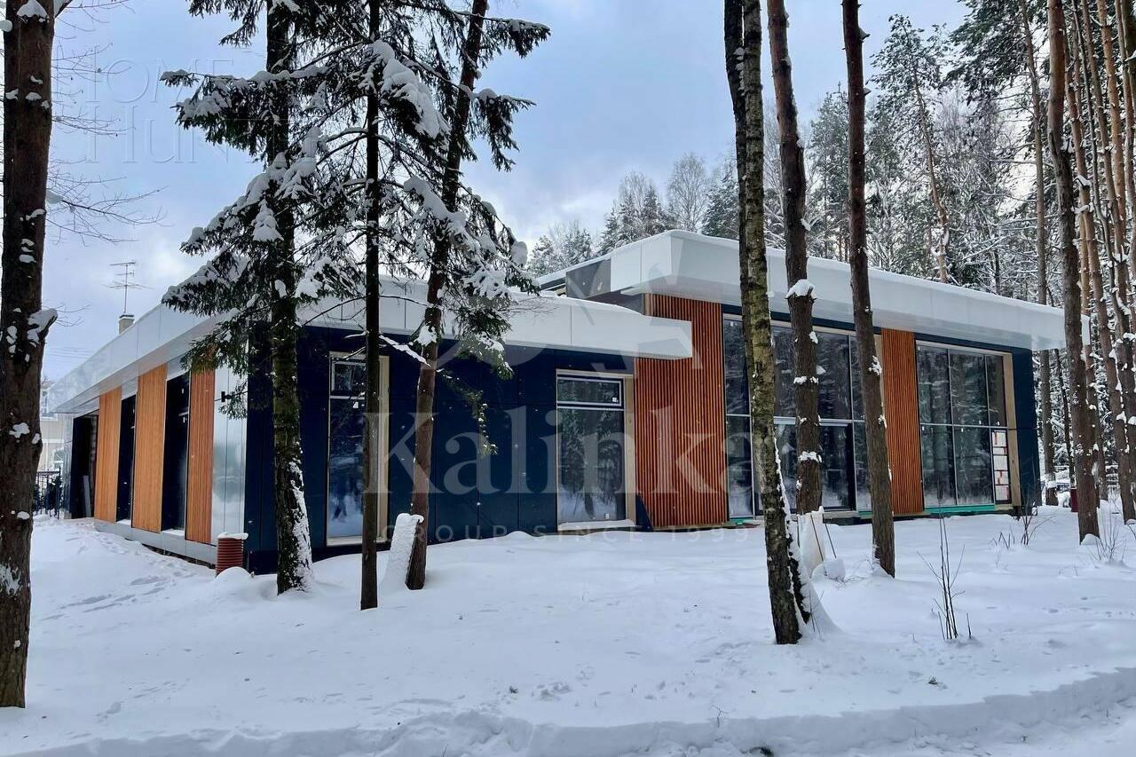 1-этажный коттедж 700 м² без отделки