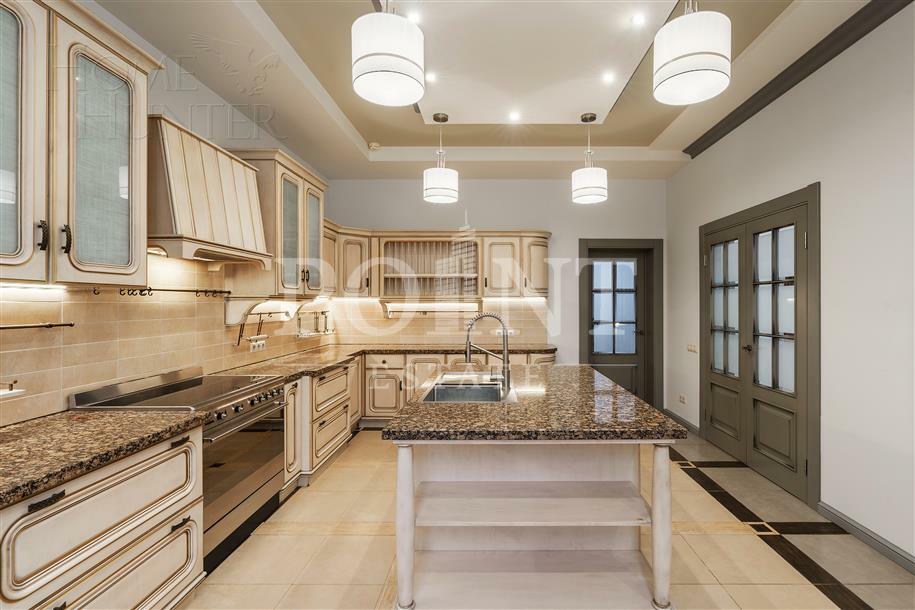 2-этажный коттедж 500 м² с отделкой