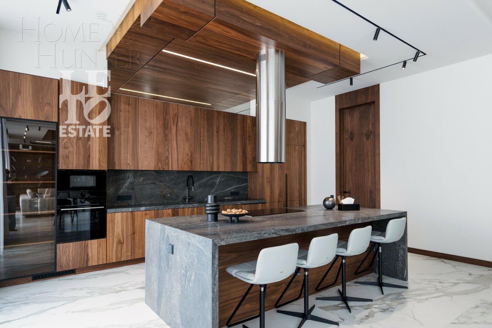 2-этажный коттедж 523 м² с отделкой