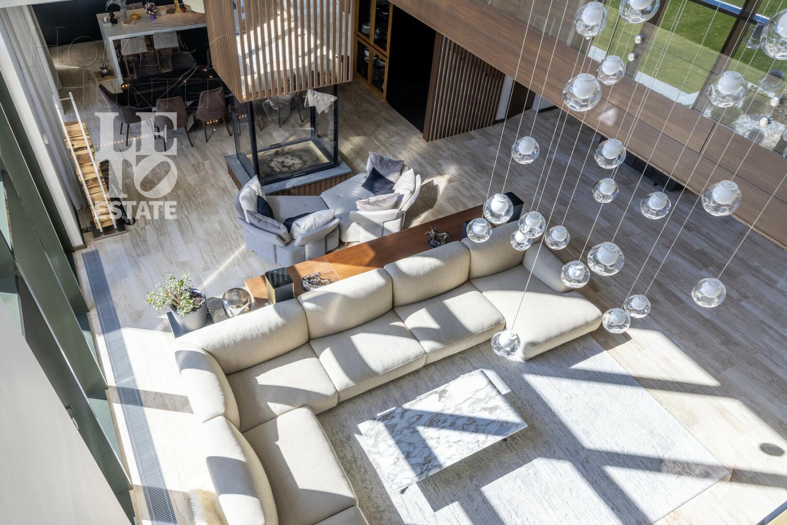 3-этажный коттедж 550 м² с отделкой