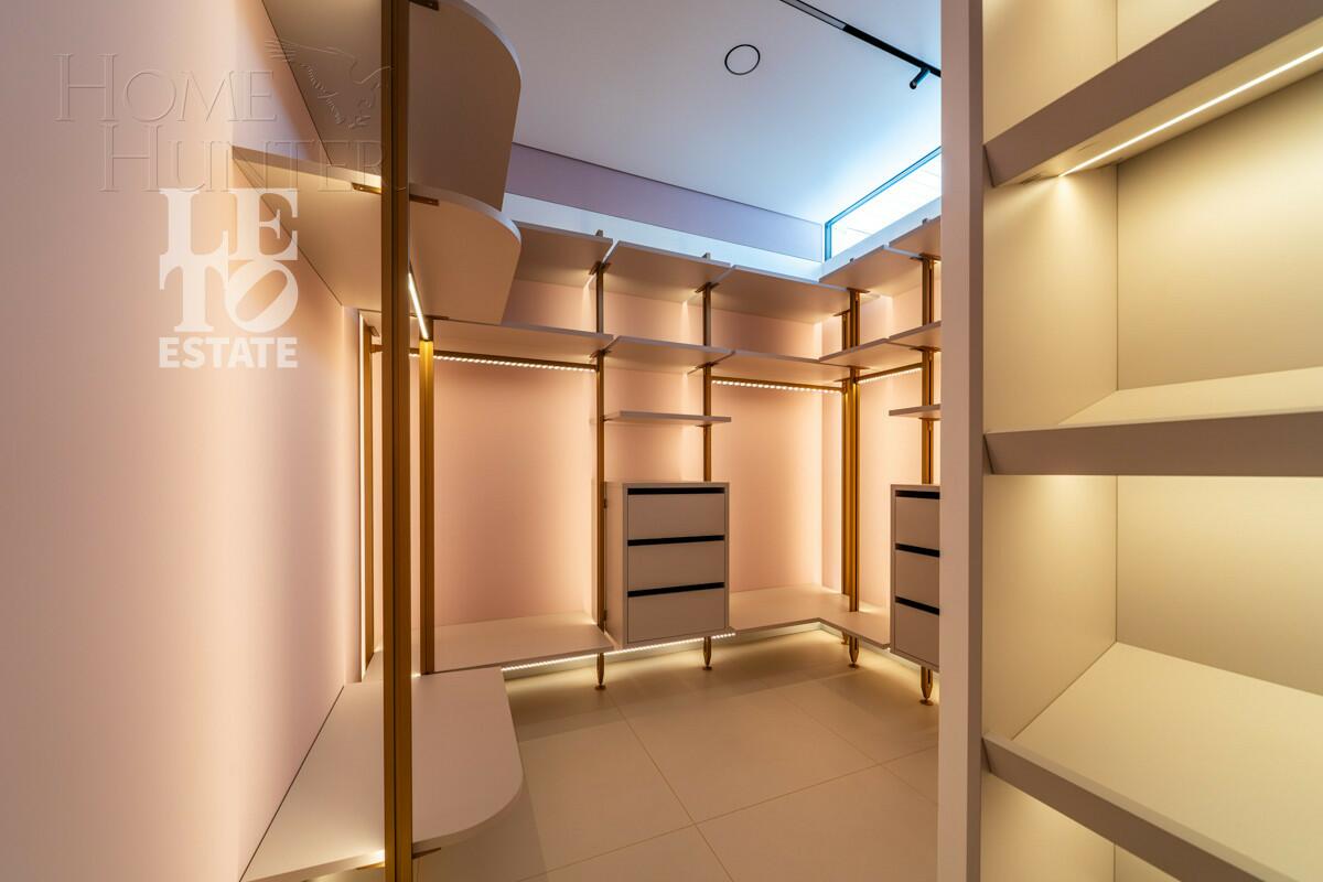 2-этажный коттедж 836 м² с отделкой