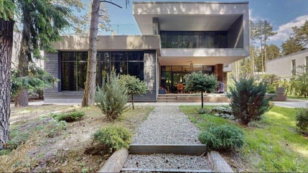 2-этажный коттедж 655 м² с отделкой