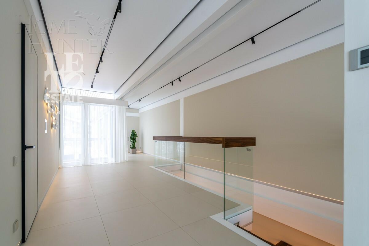 2-этажный коттедж 836 м² с отделкой