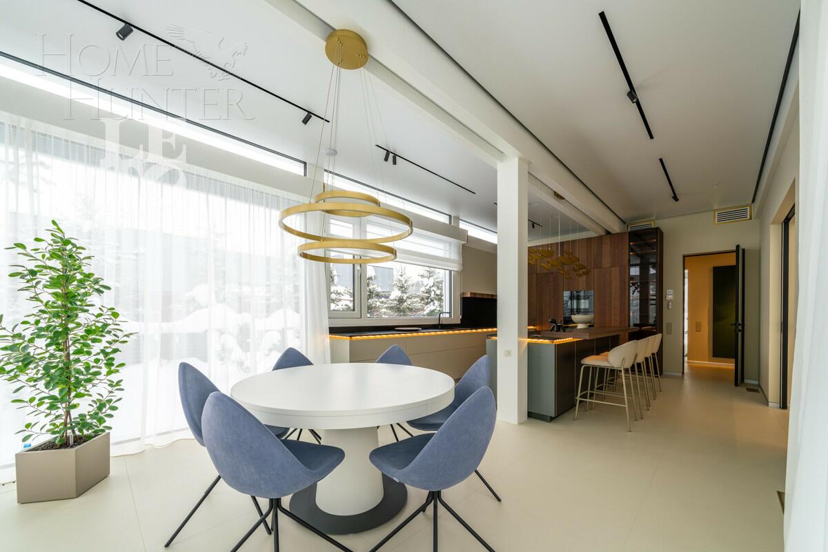 2-этажный коттедж 836 м² с отделкой