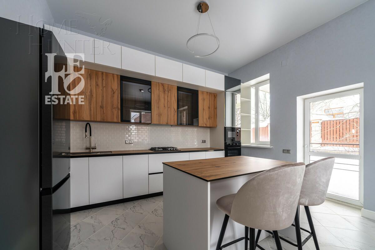 2-этажный коттедж 570 м² с отделкой