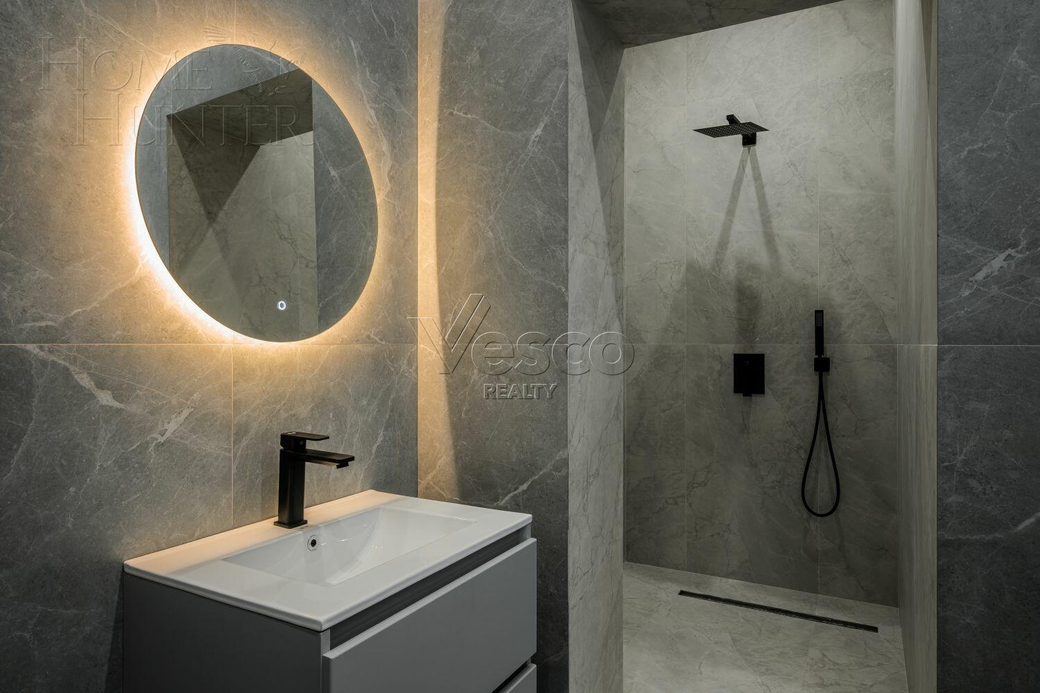 2-этажный коттедж 320 м² с отделкой