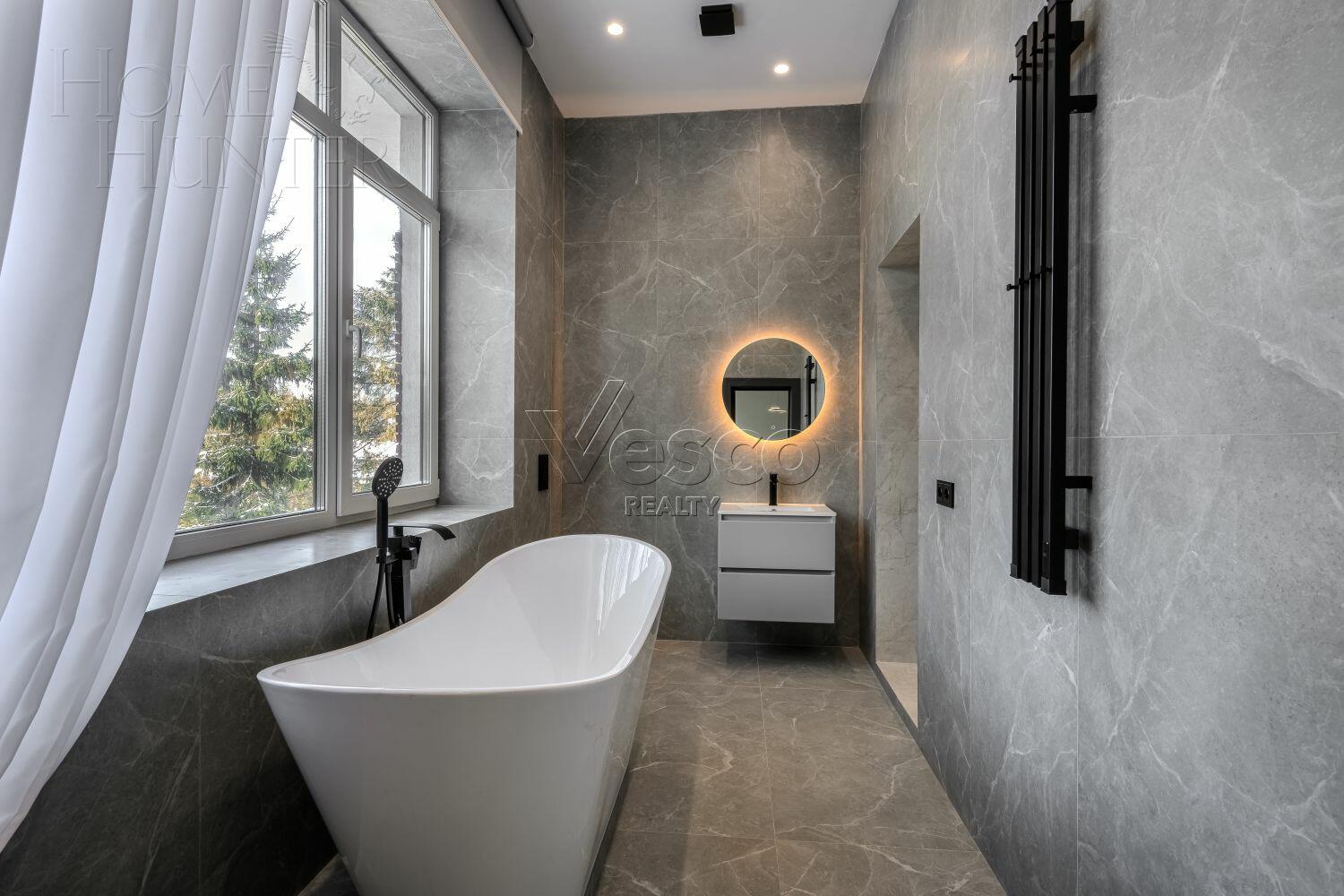 2-этажный коттедж 320 м² с отделкой