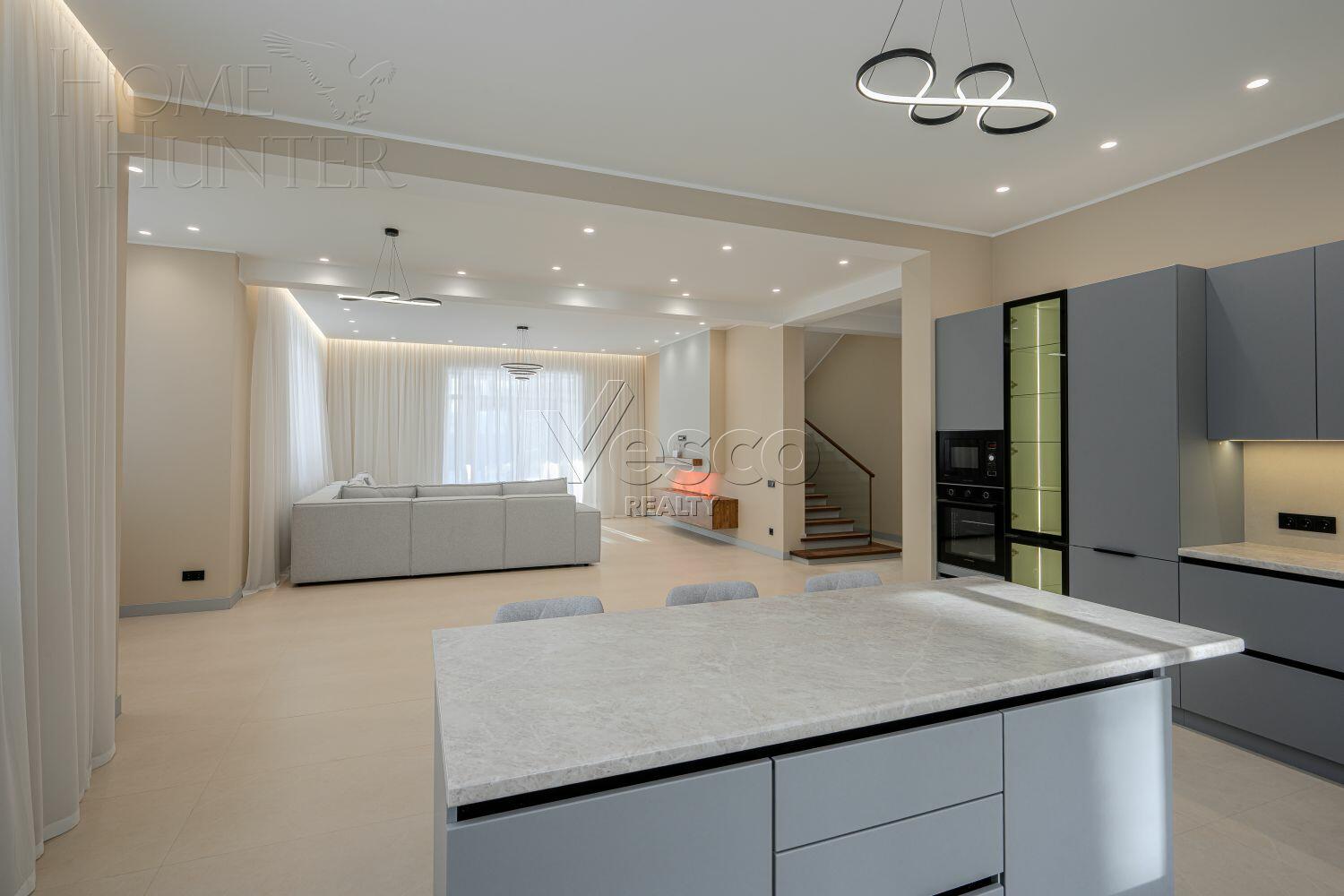 2-этажный коттедж 320 м² с отделкой