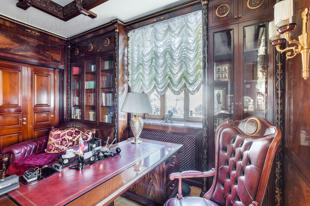 3-этажный коттедж 776 м² с отделкой