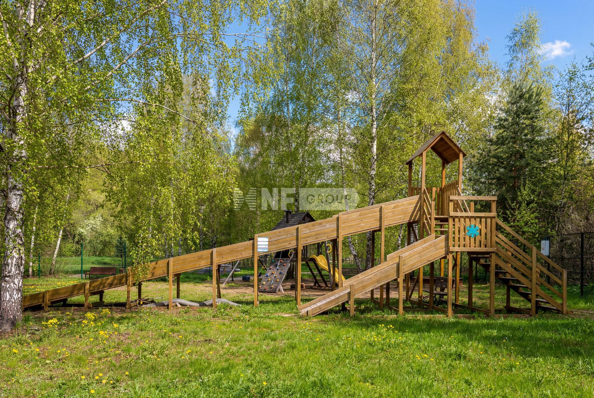 2-этажный коттедж 280 м² с отделкой