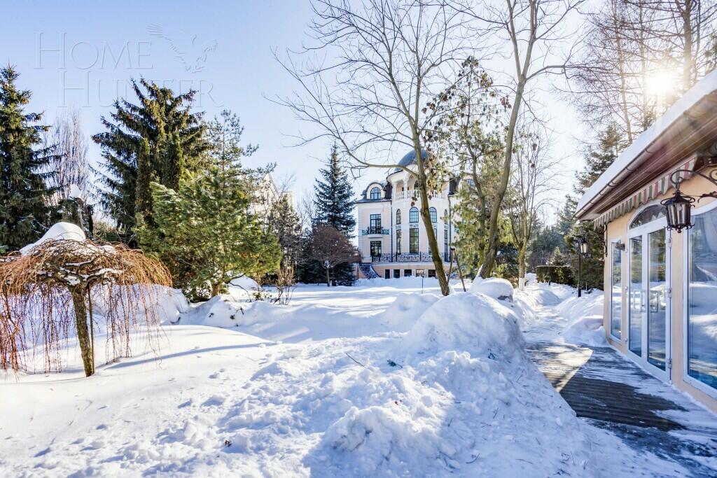 3-этажный коттедж 776 м² с отделкой