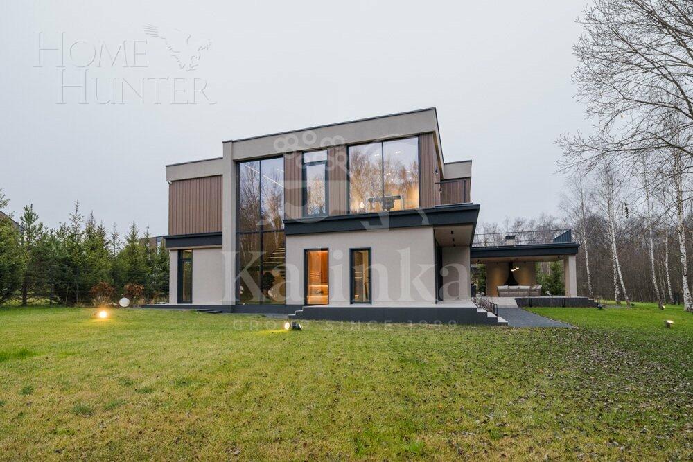 2-этажный коттедж 628 м² с отделкой