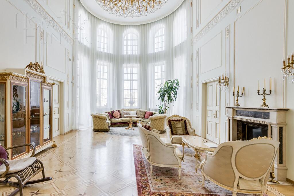 3-этажный коттедж 776 м² с отделкой