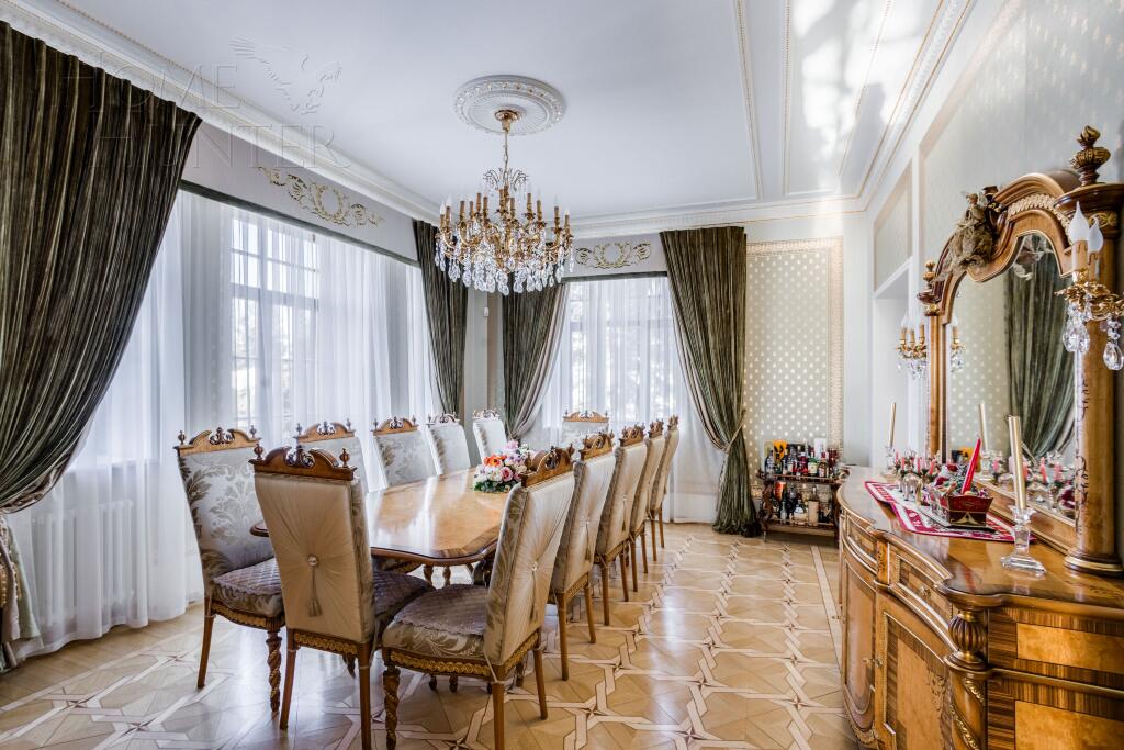 3-этажный коттедж 776 м² с отделкой