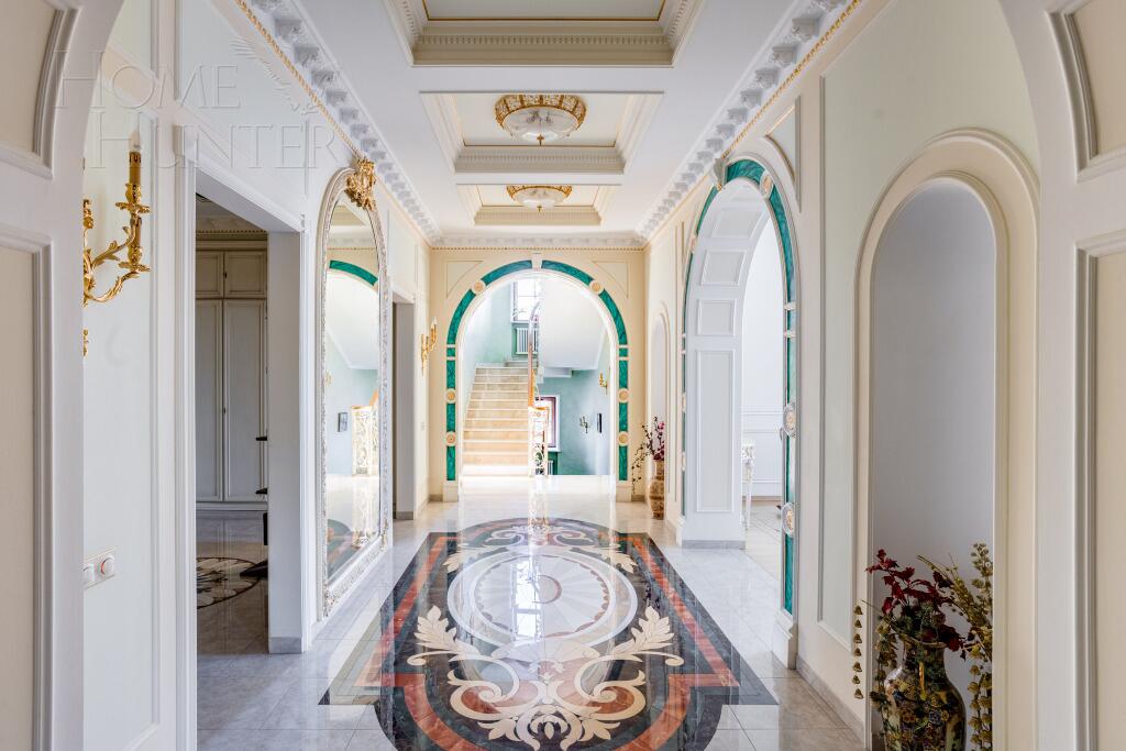 3-этажный коттедж 776 м² с отделкой