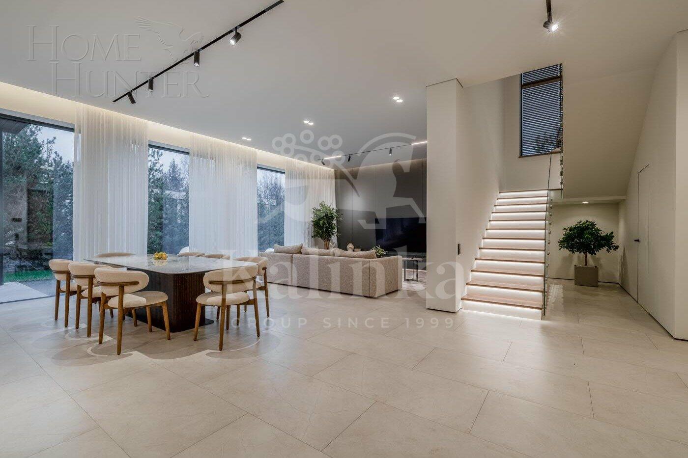 2-этажный коттедж 390.5 м² с отделкой