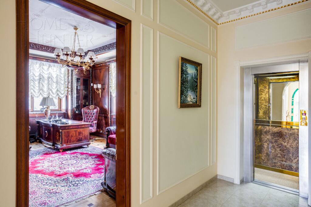 3-этажный коттедж 776 м² с отделкой