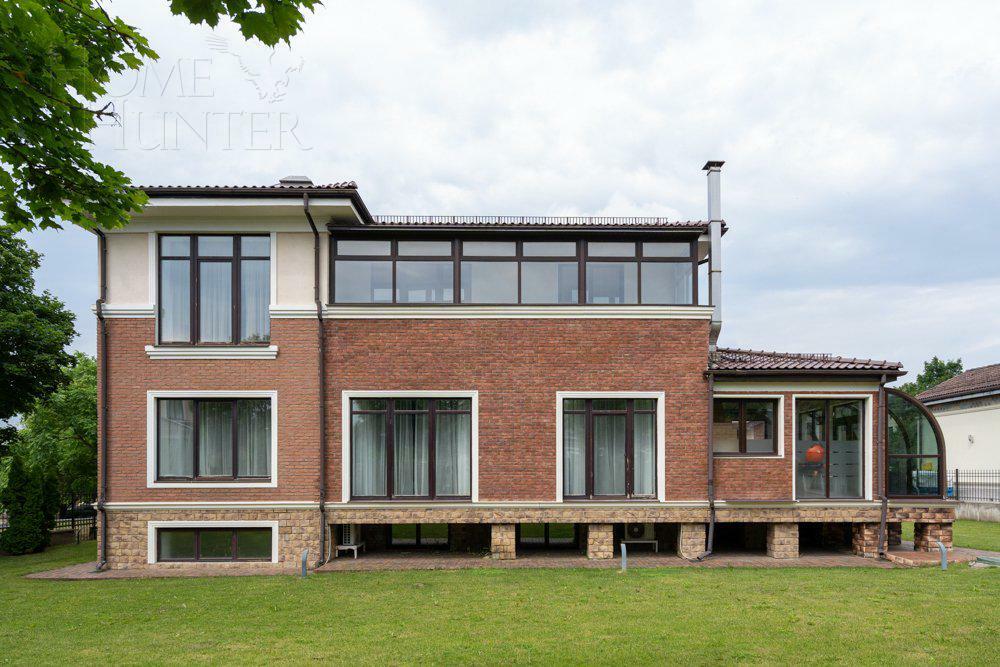 2-этажный коттедж 593 м² с отделкой