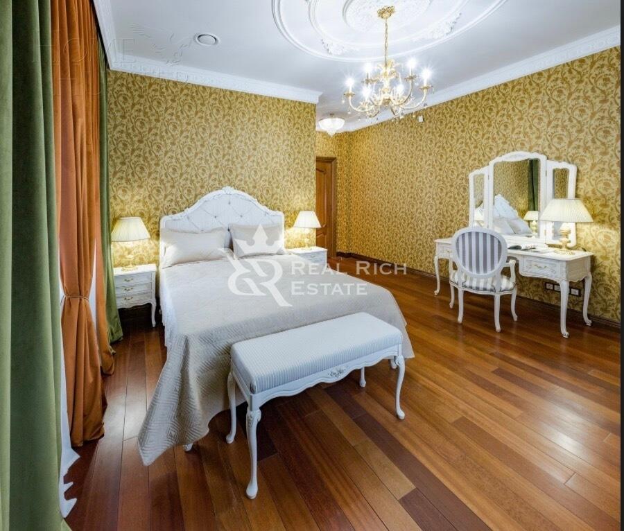 2-этажный коттедж 355 м² с отделкой