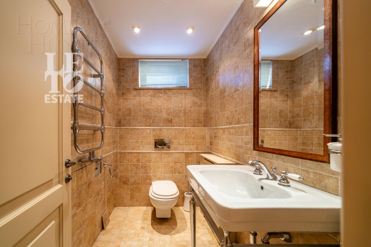 3-этажный коттедж 468 м² с отделкой