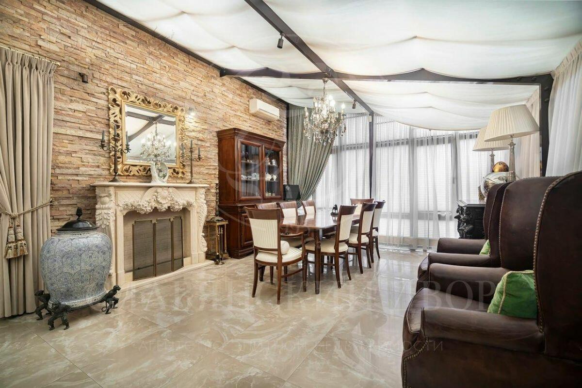 3-этажный коттедж 460 м² с отделкой