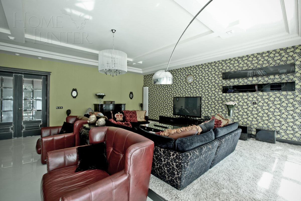 2-этажный коттедж 640 м² с отделкой