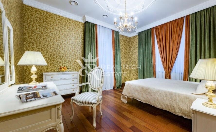 2-этажный коттедж 355 м² с отделкой