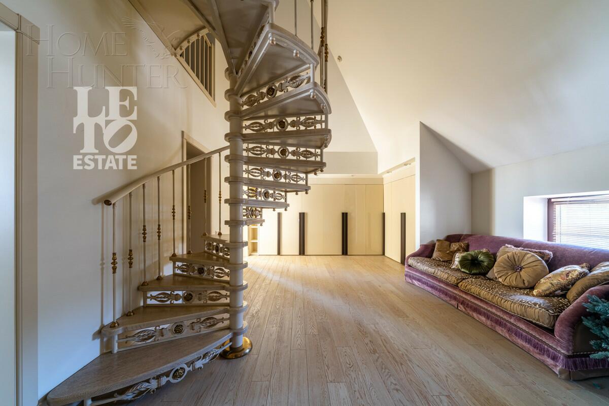 3-этажный коттедж 468 м² с отделкой