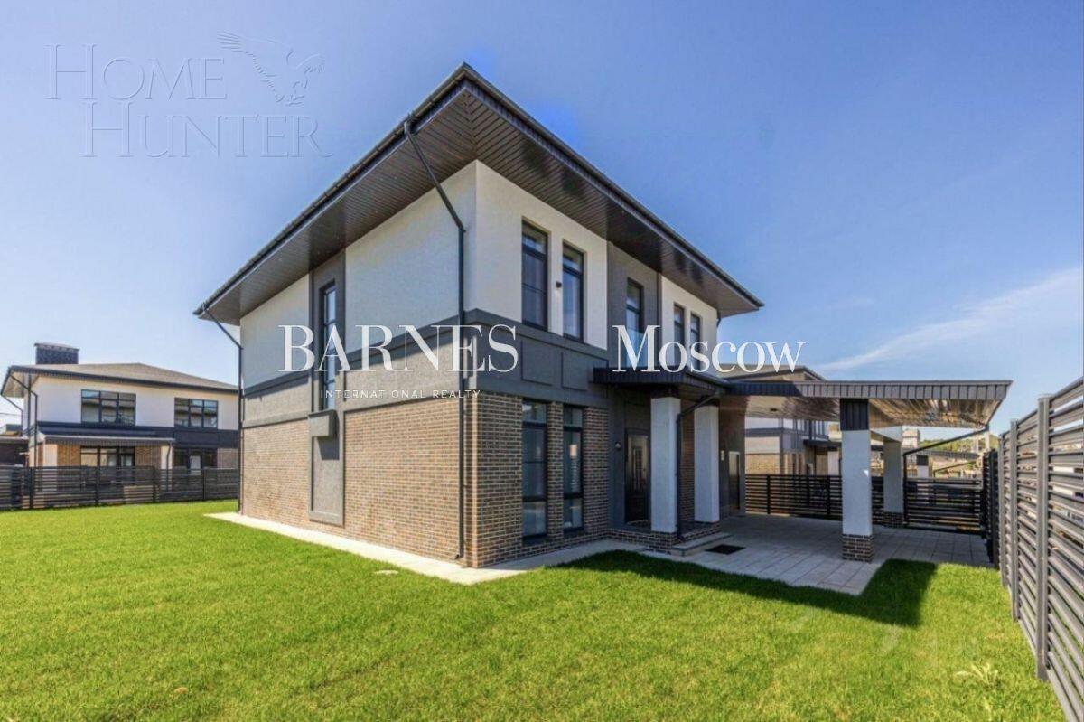 2-этажный коттедж 240 м² с отделкой