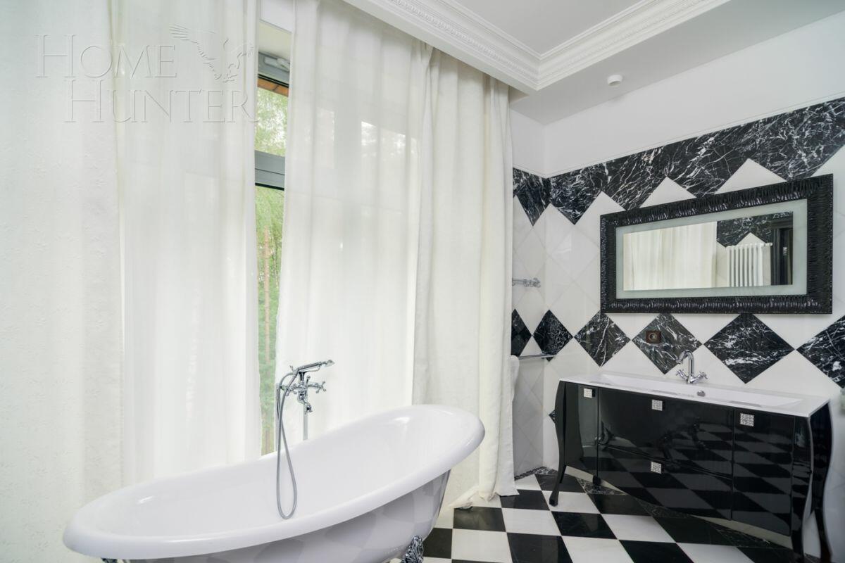 2-этажный коттедж 640 м² с отделкой