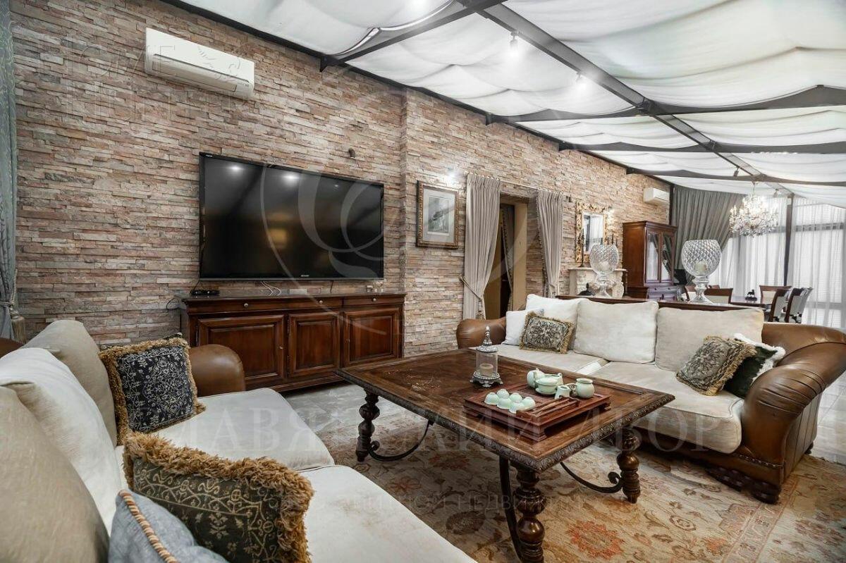 3-этажный коттедж 460 м² с отделкой