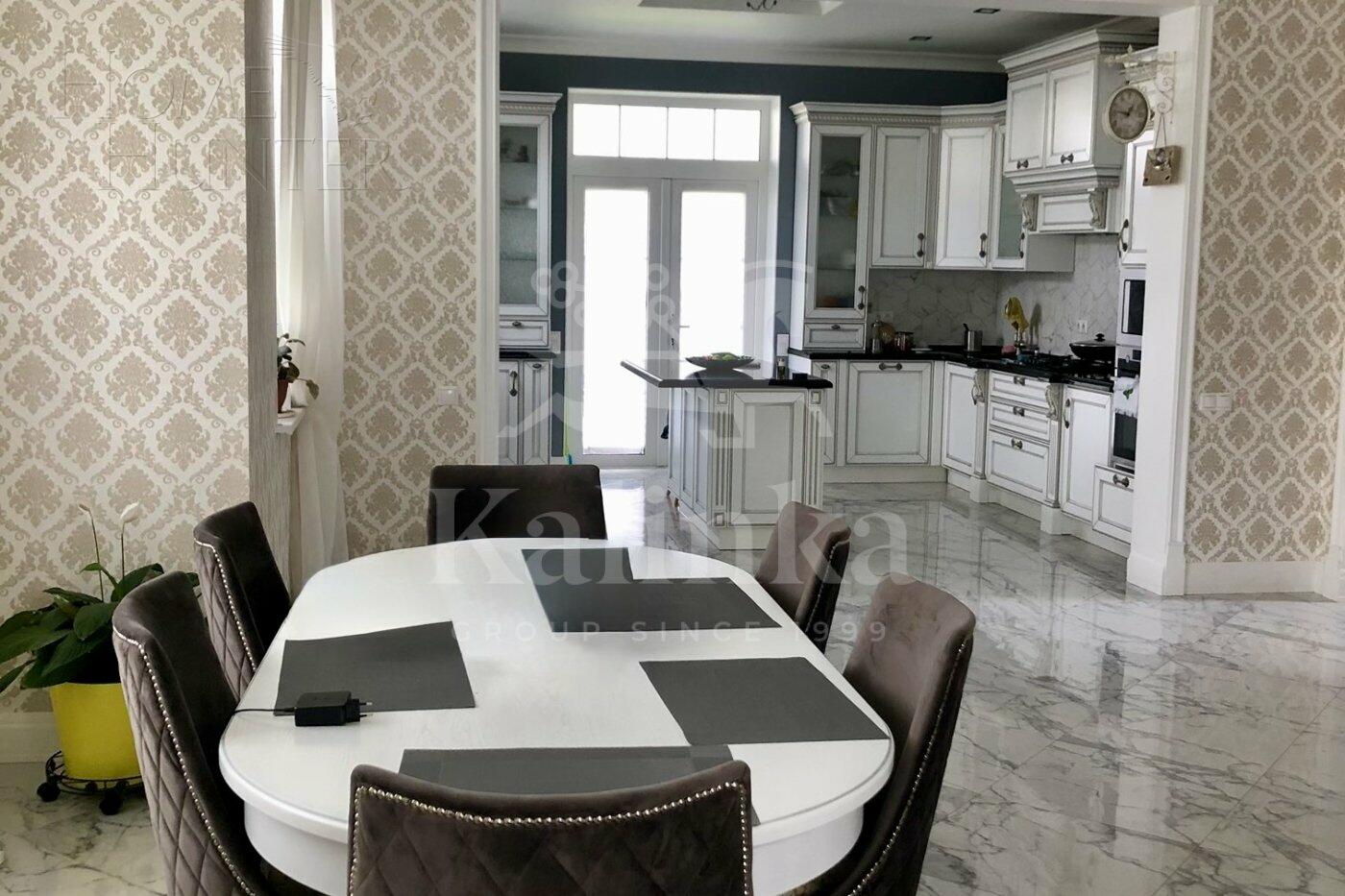 3-этажный коттедж 331 м² с отделкой