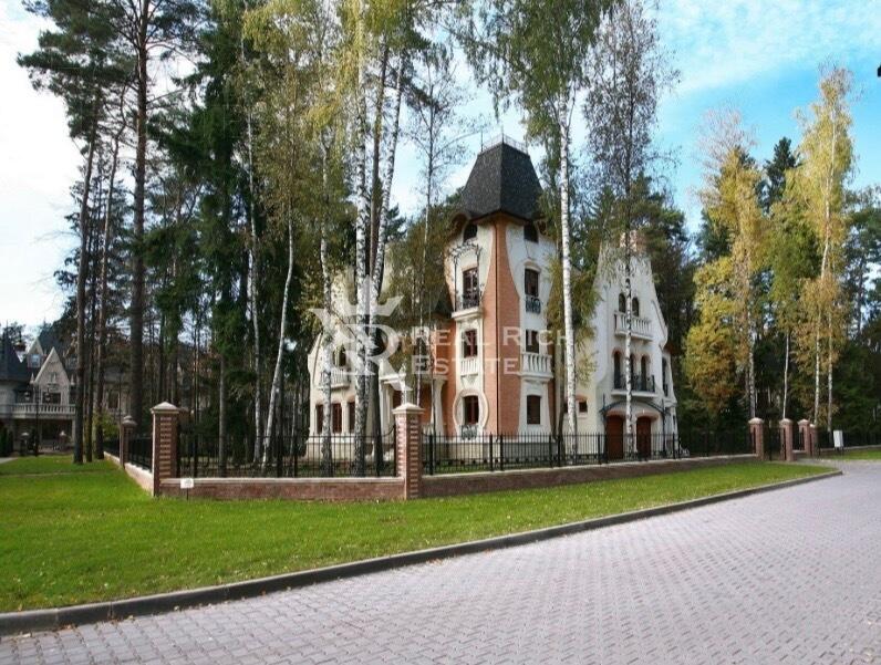 2-этажный коттедж 687 м² с отделкой