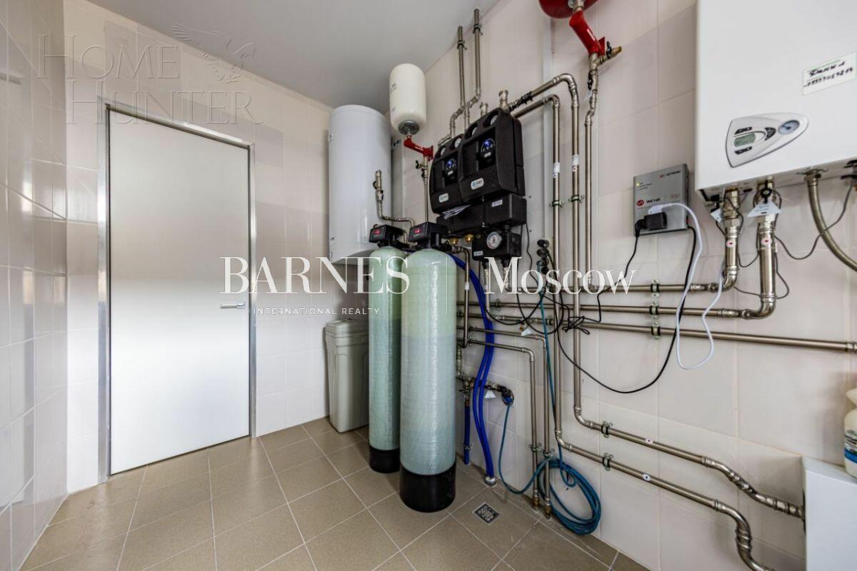 2-этажный коттедж 240 м² с отделкой