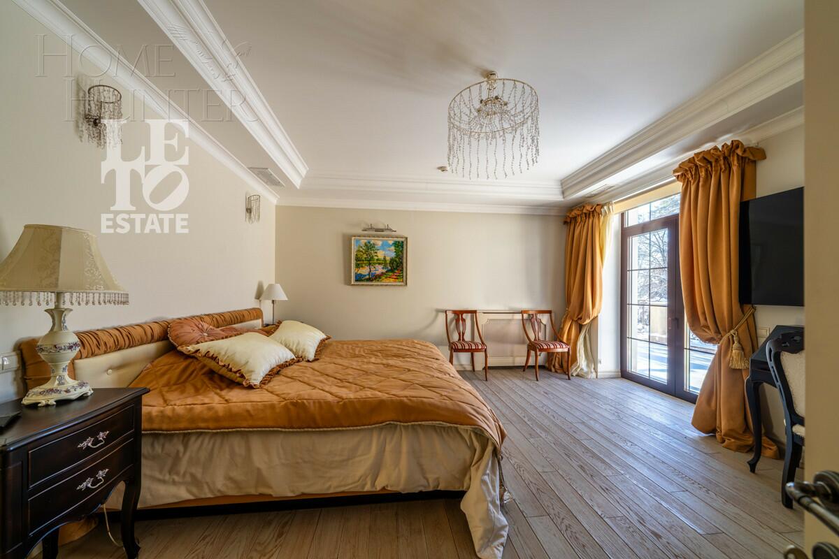 3-этажный коттедж 468 м² с отделкой