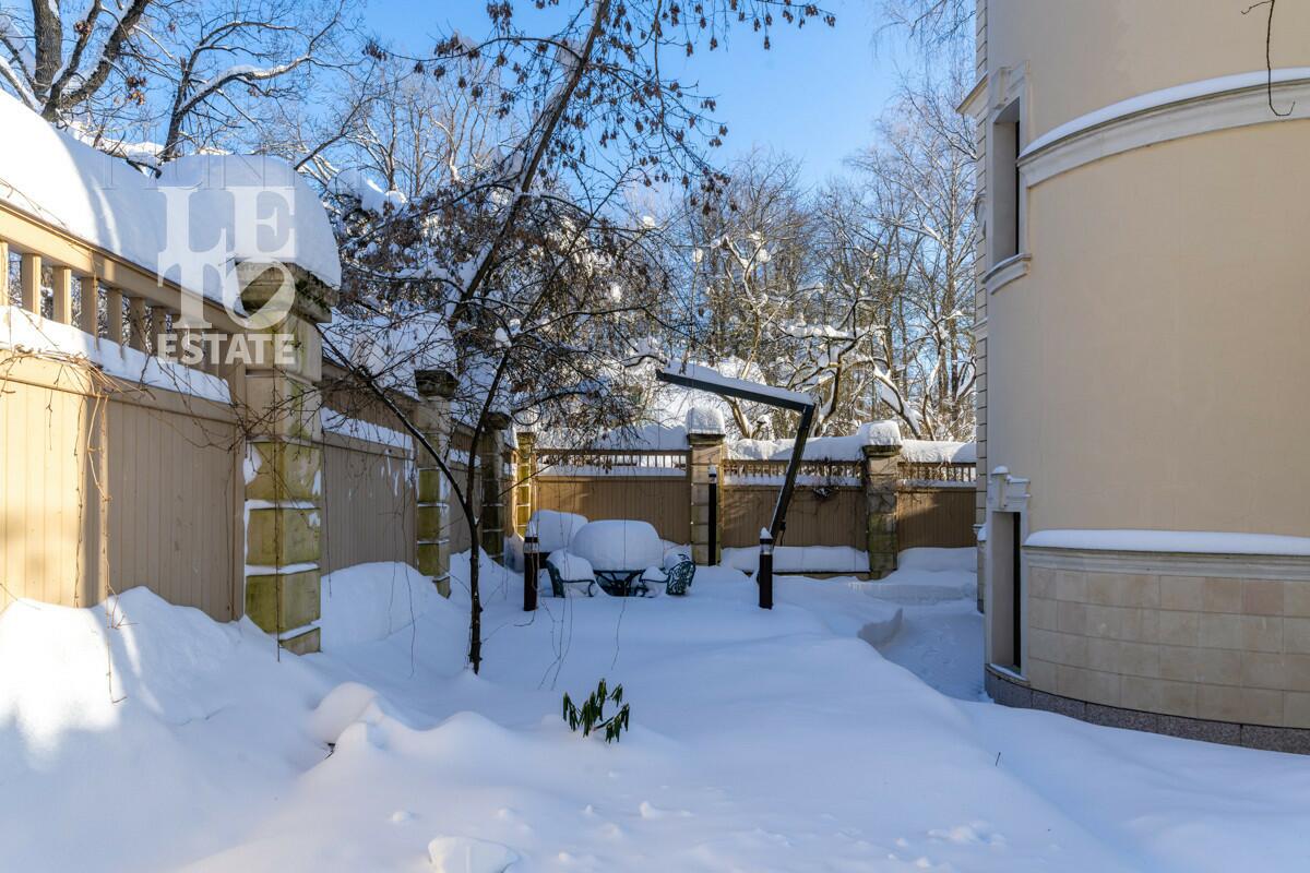 3-этажный коттедж 468 м² с отделкой